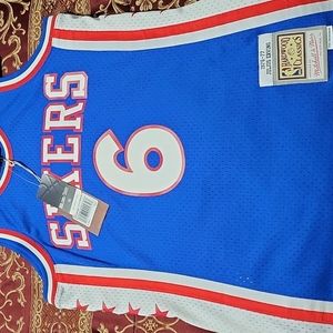 Julius Erving Mitchell & Ness throwback Swingman Edition